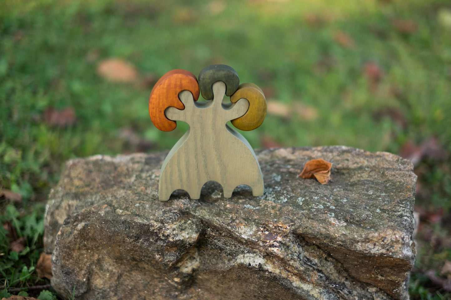 Wooden Dinosaur Puzzle Tree Toy With Safe Water Based Paint - ToylandEU