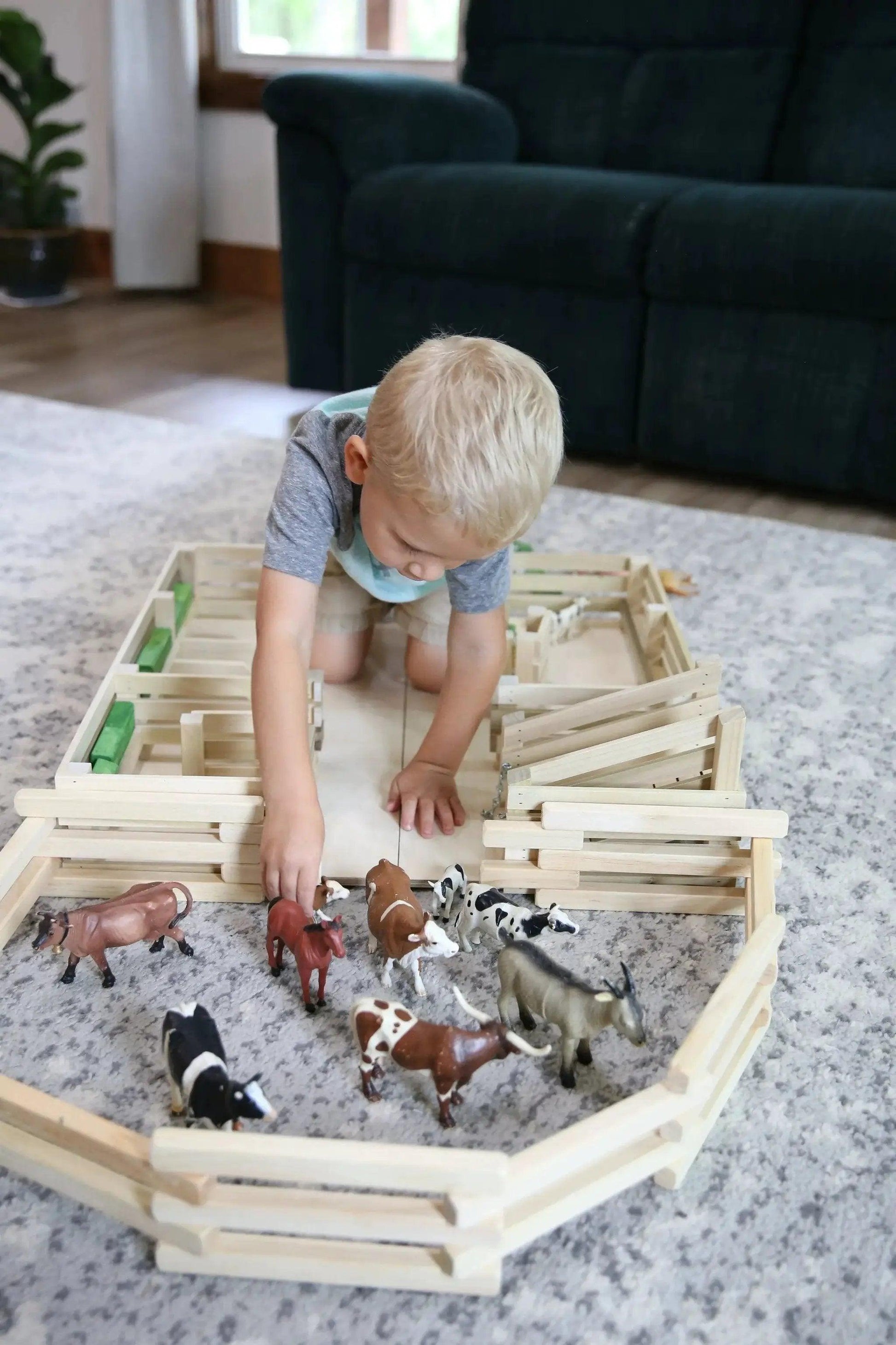  Wooden Folding Corral Fence Toy, 68" Long, Amish-Made Quality -  ToylandEU™
