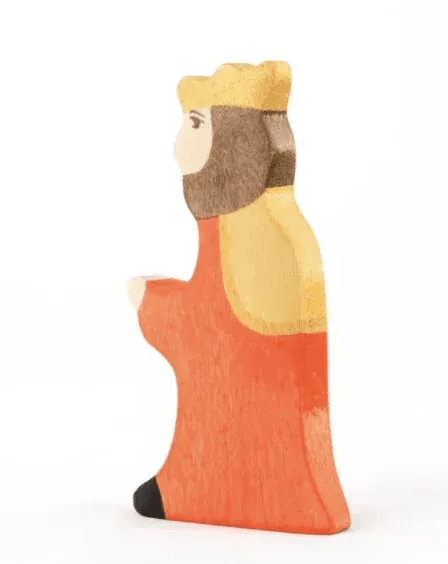 Wooden King and Queen Figures for Imaginative Play - ToylandEU