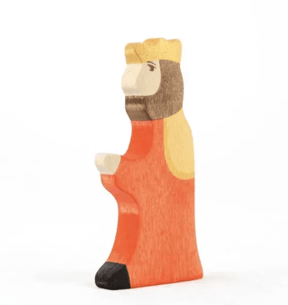 Wooden King and Queen Figures for Imaginative Play - ToylandEU