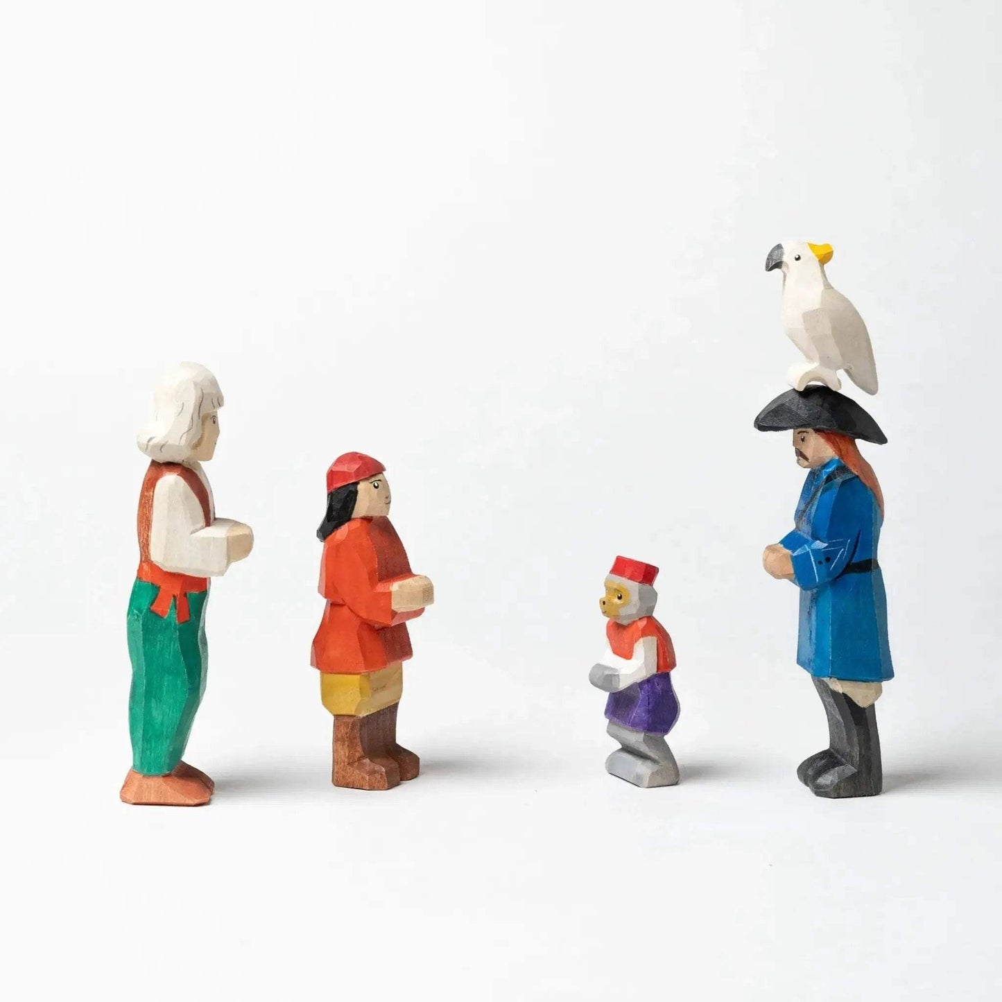 Wooden Pirate Figurines With Parrot And Monkey For Imaginative Play - ToylandEU