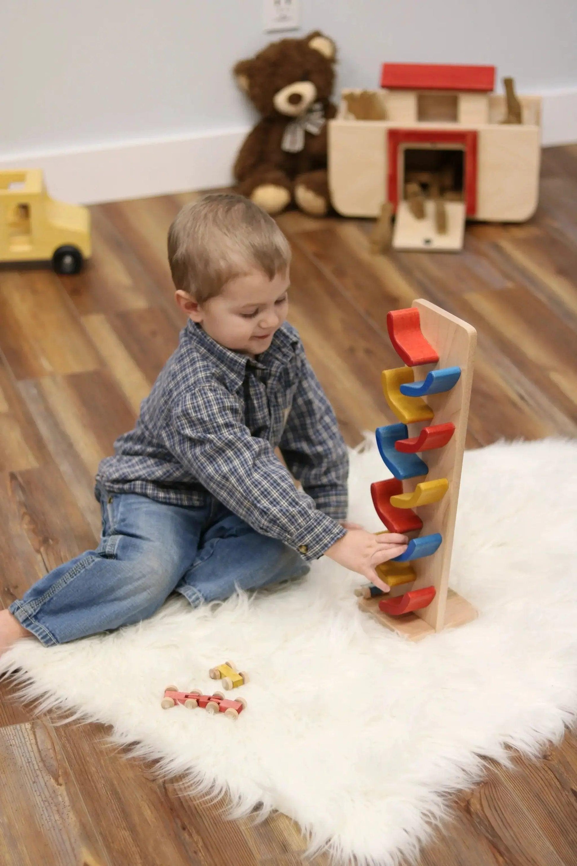  Amish-Made Mini Car Roller Wooden Toy, Pack of Cars Included -  ToylandEU™