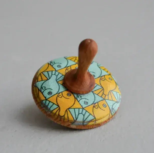 Ancient Wooden Spinning Top Toy With Balanced Inertia - ToylandEU