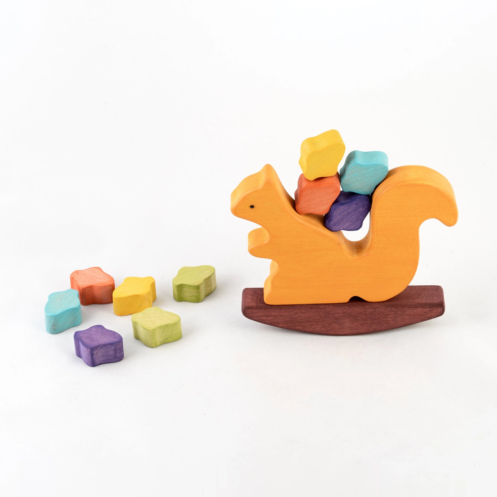 Wooden Squirrel Acorn Balancing Toy Boosts Balance And Concentration - ToylandEU