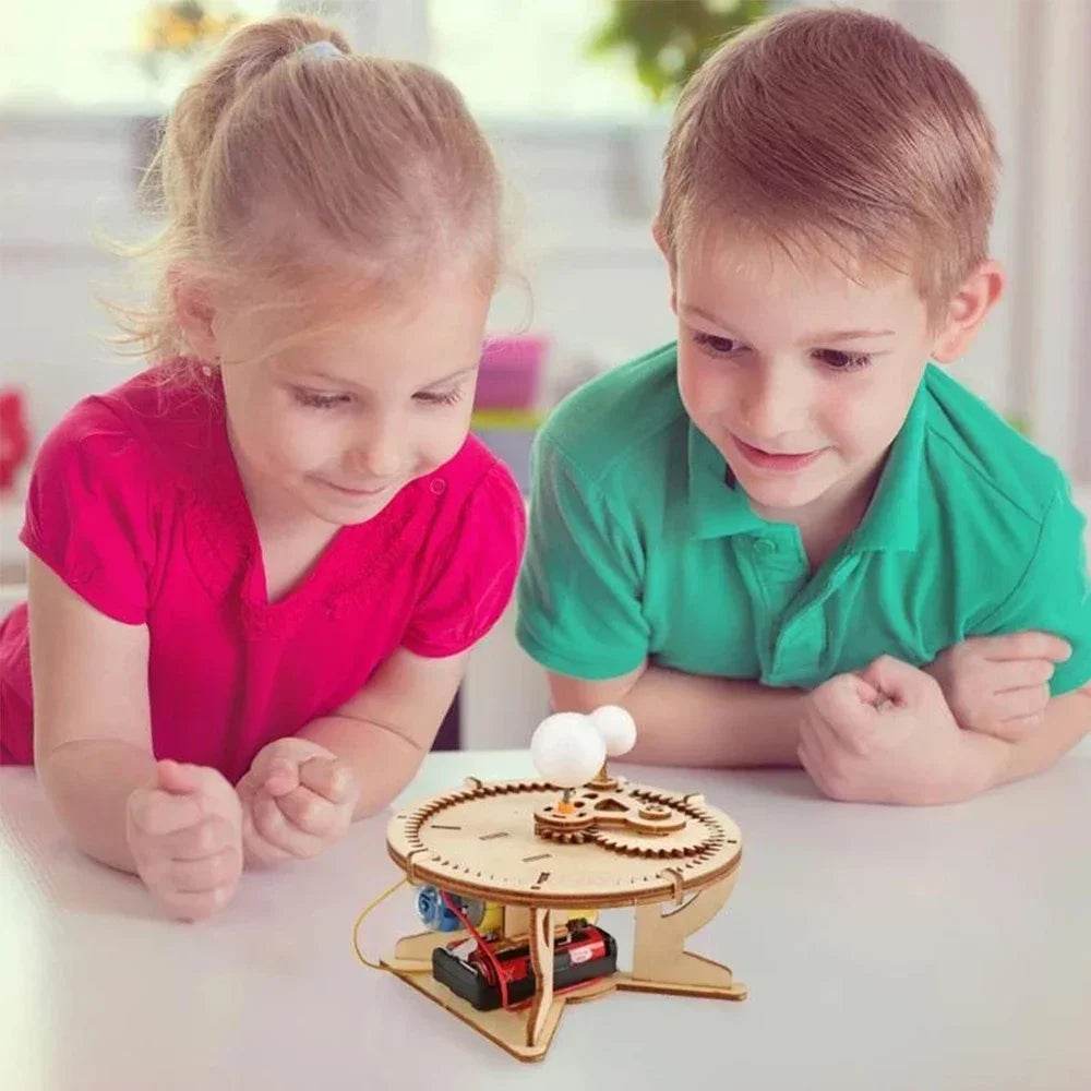 Wooden Sun Earth Moon Planet Solar System Model Kids Puzzle Mechanical Set DIY Science Toy - ToylandEU