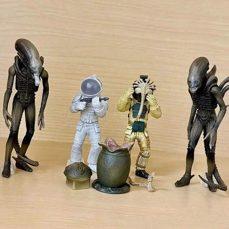  Xenomorph Facehugger Astronaut Alien Premium Figures -  ToylandEU™