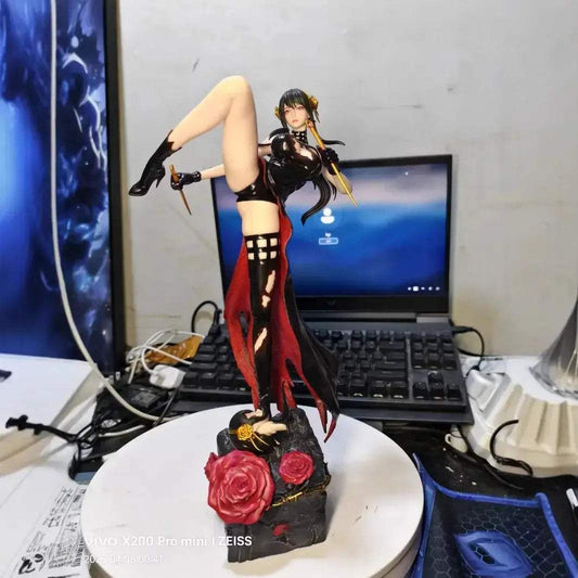  Yor Forger Spy X Family Premium Figurine Battle Pose -  ToylandEU™