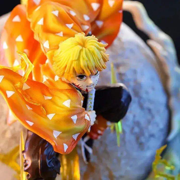 Zenitsu Agatsuma Demon Slayer LED Illuminated Figure Thunderclap Pose - ToylandEU
