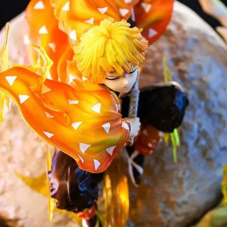 Zenitsu Agatsuma Demon Slayer LED Illuminated Figure Thunderclap Pose - ToylandEU