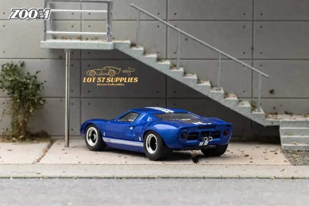 Zoom Ford GT40 MK1 Blue White Stipe #2 1:64 - ToylandEU