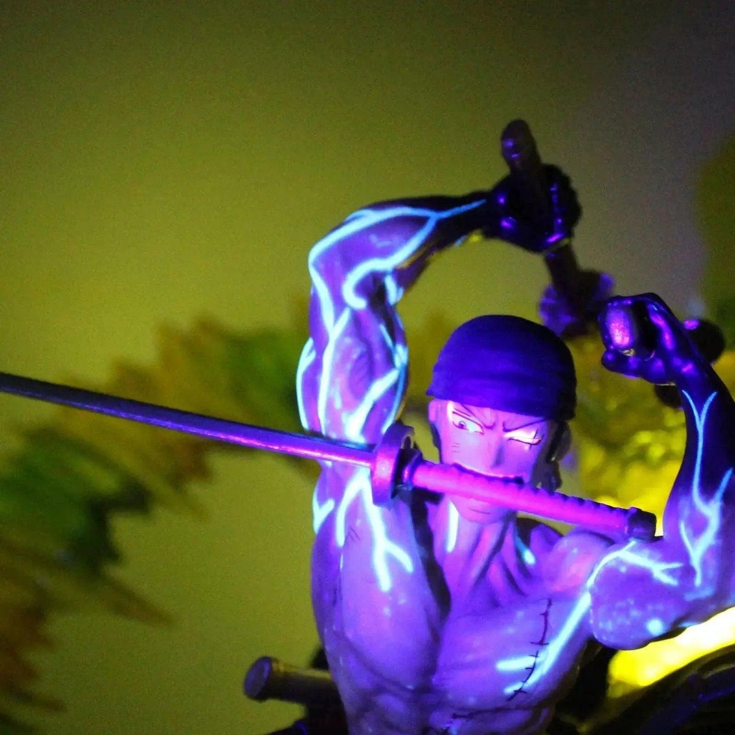  Zoro Santoryu Armament Haki LED One Piece Figure Rare -  ToylandEU™
