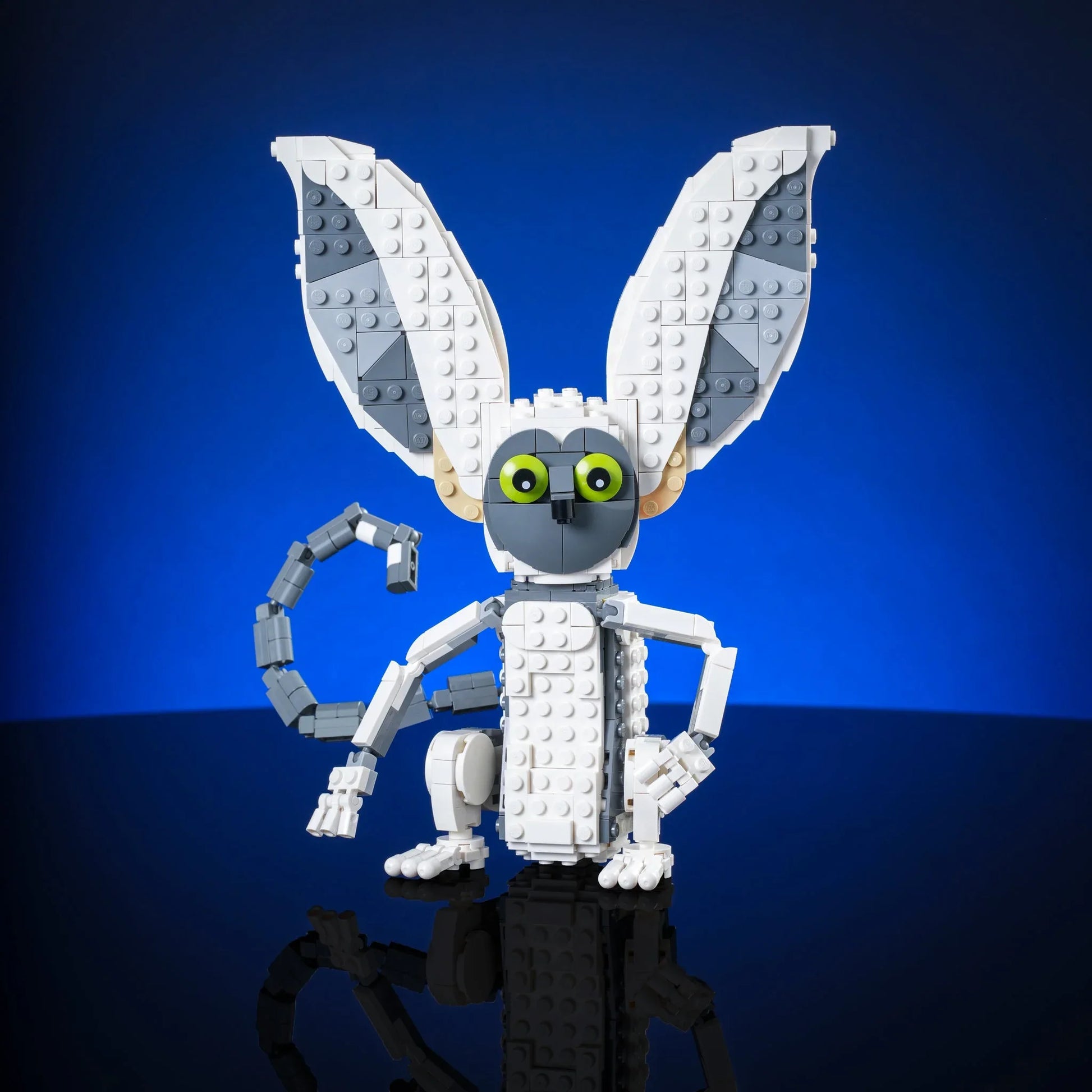 Air Lemur Brick Built Figure With Poseable Limbs And Tail - ToylandEU
