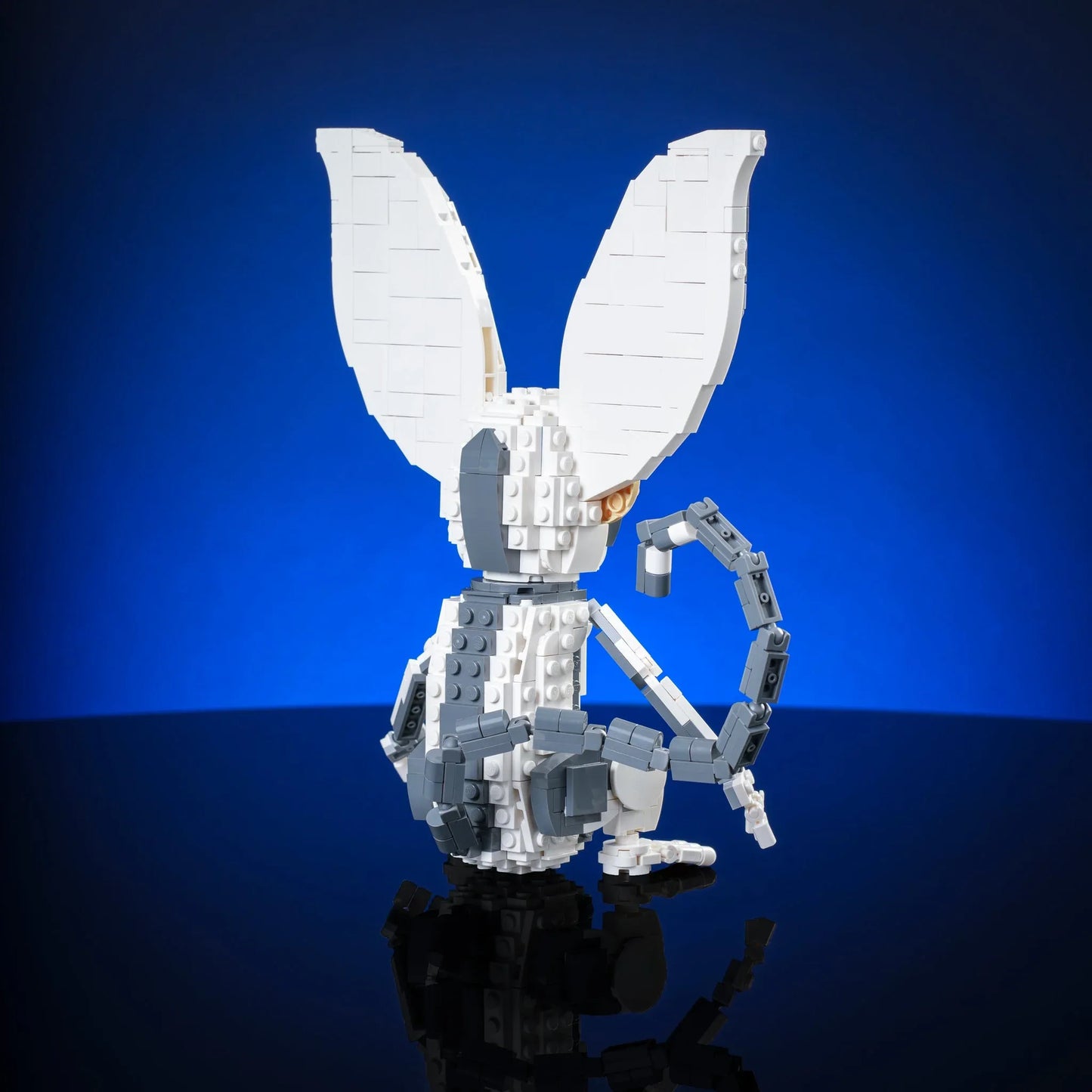 Air Lemur Brick Built Figure With Poseable Limbs And Tail - ToylandEU