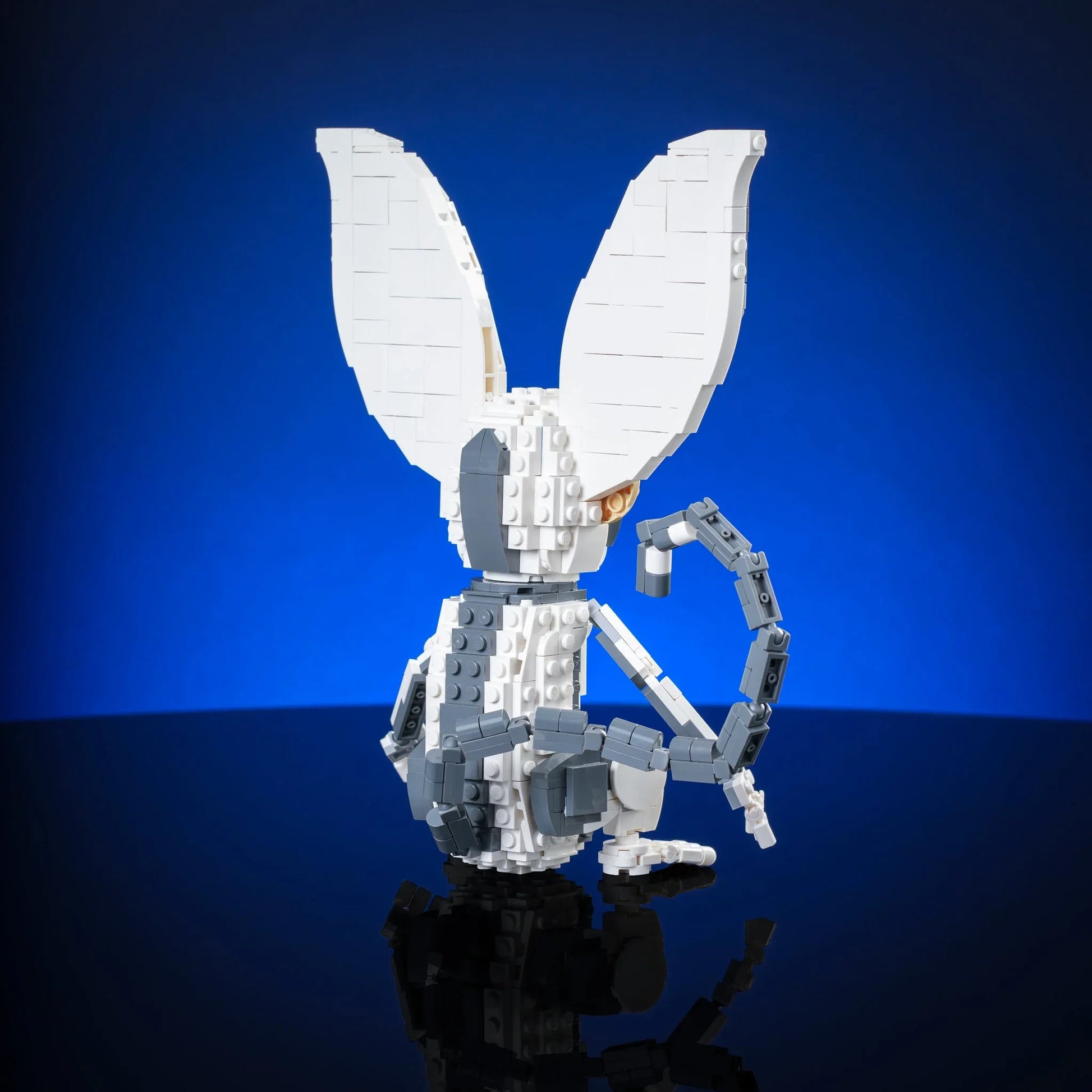 Air Lemur Brick Built Figure With Poseable Limbs And Tail - ToylandEU