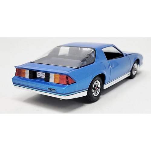 1982 Camaro Z-28 Model Kit | 1:32 Scale | Route 32 Series | With Decals