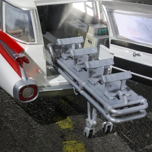 Ghostbusters Ecto 1 Vehicle Collectible With Opening Doors - ToylandEU
