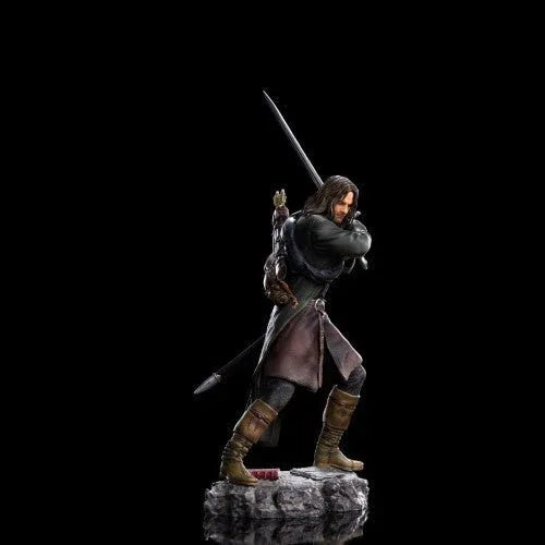 Aragorn Lord of the Rings Statue with Dynamic Pose