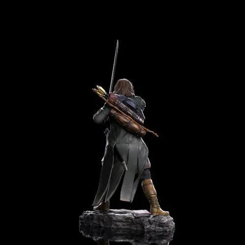 Aragorn Lord of the Rings Statue with Dynamic Pose
