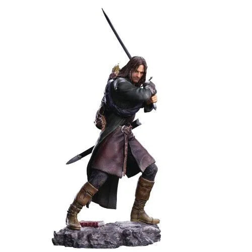 Aragorn Lord of the Rings Statue with Dynamic Pose