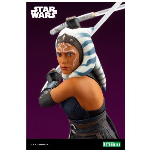 Ahsoka Tano Star Wars Statue With Magnetic Feet Display
