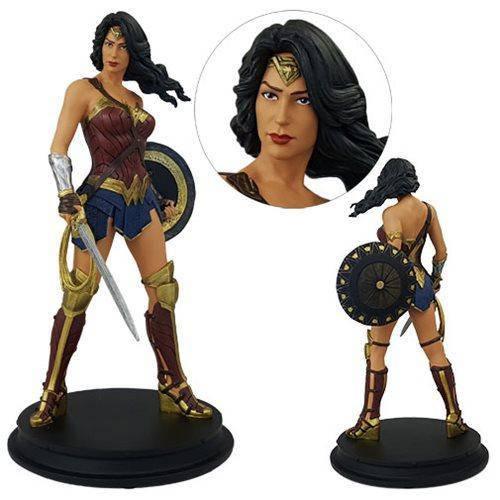 Wonder Woman Exclusive Statue Hand Painted With Certificate Of Authenticity - ToylandEU